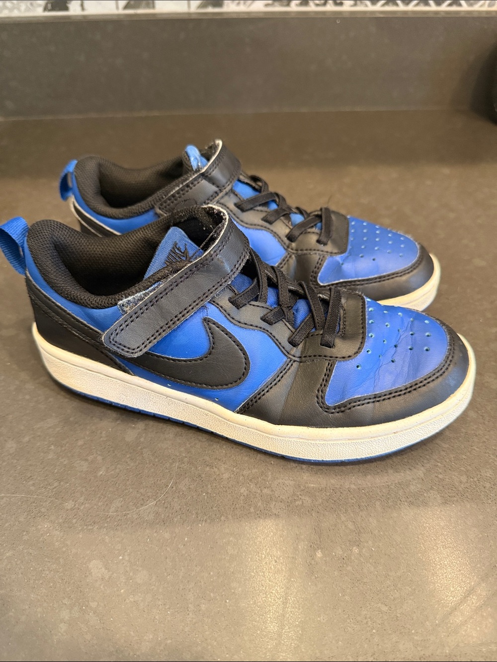 Nike Kids Black and Blue Low-Top Sneakers with Velcro